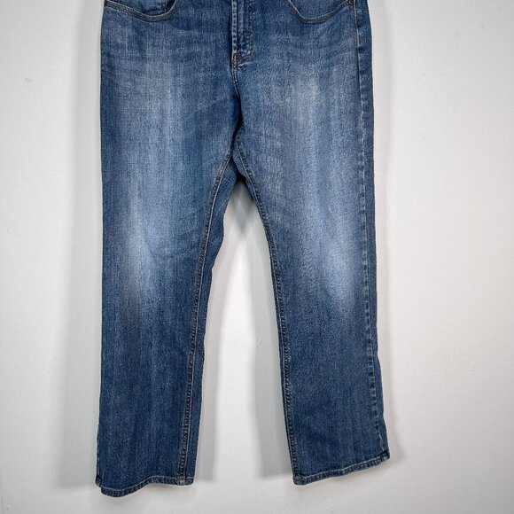 Wrangler Denim Jeans Men's "34" SLIM STRAIGTH Leg Blue Medium Wash Work Casual - Picture 2 of 14